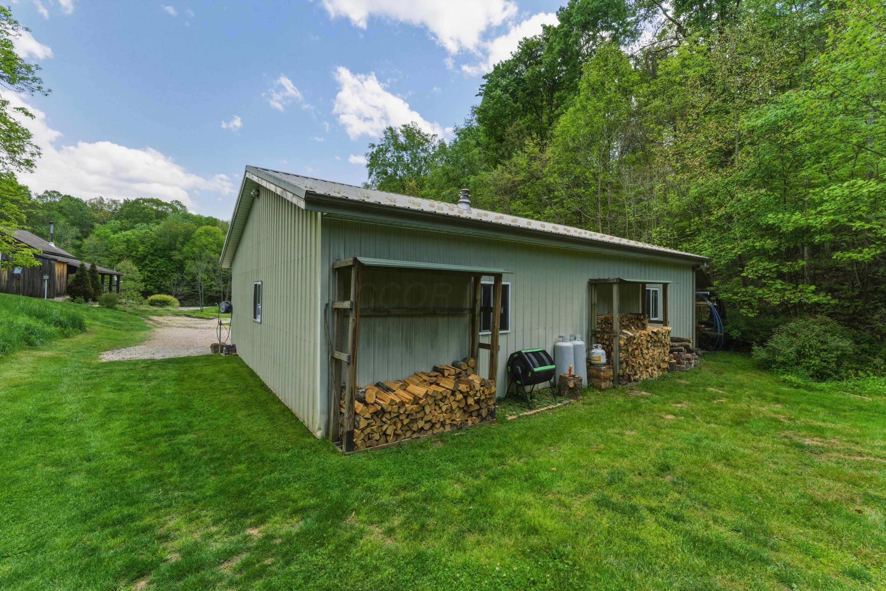 15091 Purdum Road Logan, OH 43138 - Photo 34 of 42 Garage