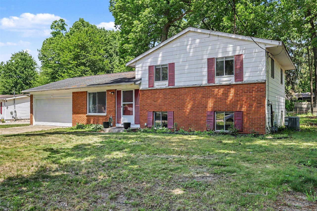 16 Oak Grove Road Battle Creek, MI 49037 - Photo 2 of 28