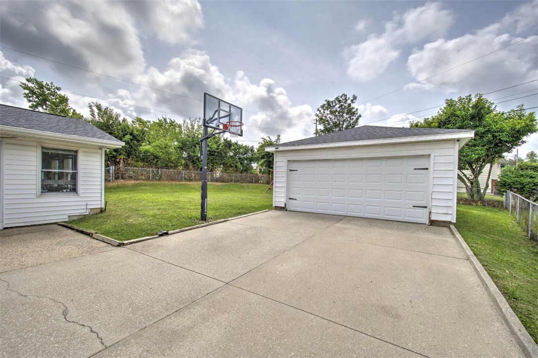 2231 Hoyt Knoll Decatur, IL 62526 - Photo 23 of 26