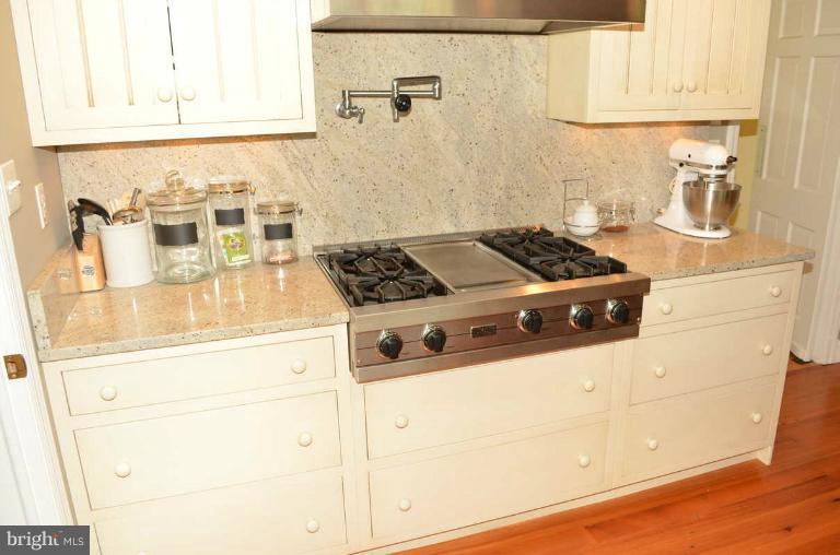 201 Patuxent Road Laurel, MD 20707 - Photo 16 of 30 Kitchen
