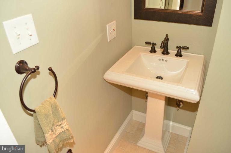 201 Patuxent Road Laurel, MD 20707 - Photo 23 of 30 Bath