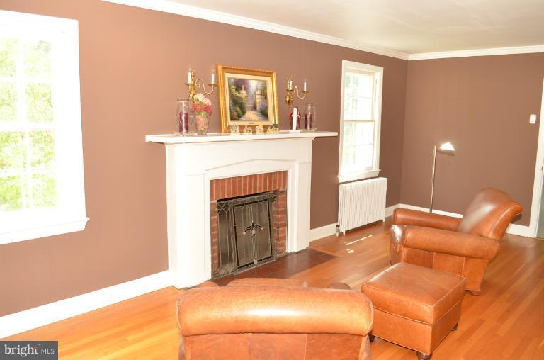 201 Patuxent Road Laurel, MD 20707 - Photo 30 of 30 Living Room