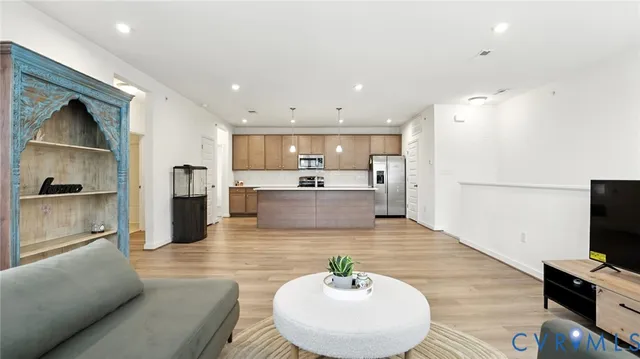 $2,250 | 12109 Oxford Landing Drive, Unit 201, Glen Allen, VA 23059