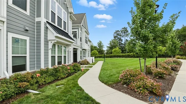 $2,250 | 12109 Oxford Landing Drive, Unit 201, Glen Allen, VA 23059