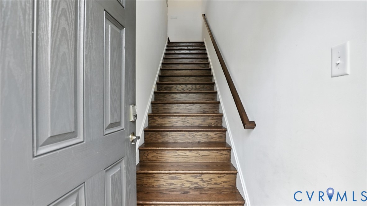 12109 Oxford Landing Drive, Unit 201 Glen Allen, VA 23059 - Photo 6 of 26 a view of entryway