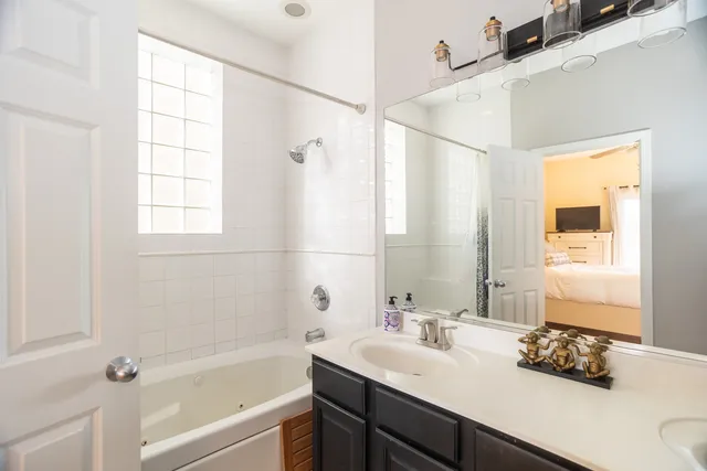 $334,900 | 7151 West Irving Park Road, Unit 2, Chicago, IL 60634