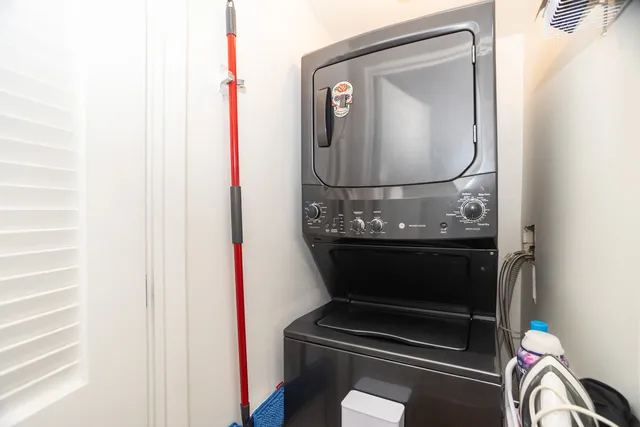 $334,900 | 7151 West Irving Park Road, Unit 2, Chicago, IL 60634