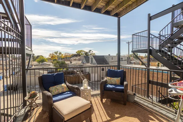 $334,900 | 7151 West Irving Park Road, Unit 2, Chicago, IL 60634