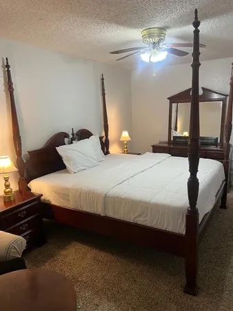 $1,950 | 6843 Greenway Chase Street, Unit 6843, Houston, TX 77072