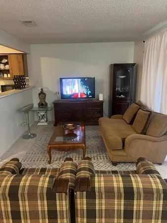$1,950 | 6843 Greenway Chase Street, Unit 6843, Houston, TX 77072