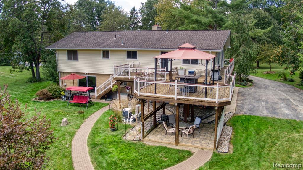 6821 Farley Road Pinckney, MI 48169 - Photo 10 of 38