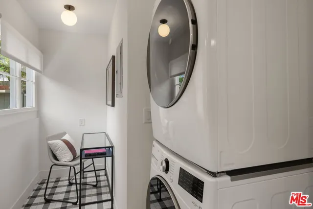 $880,000 | 2644 5th Street, Santa Monica, CA 90405