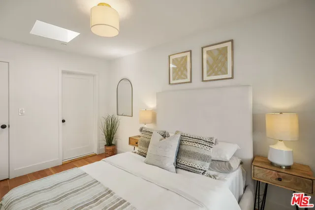 $880,000 | 2644 5th Street, Santa Monica, CA 90405