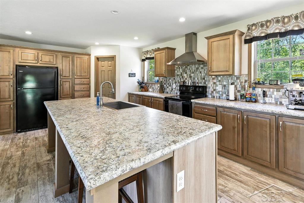 2310 South Meridian Road Midland, MI 48640 - Photo 10 of 37