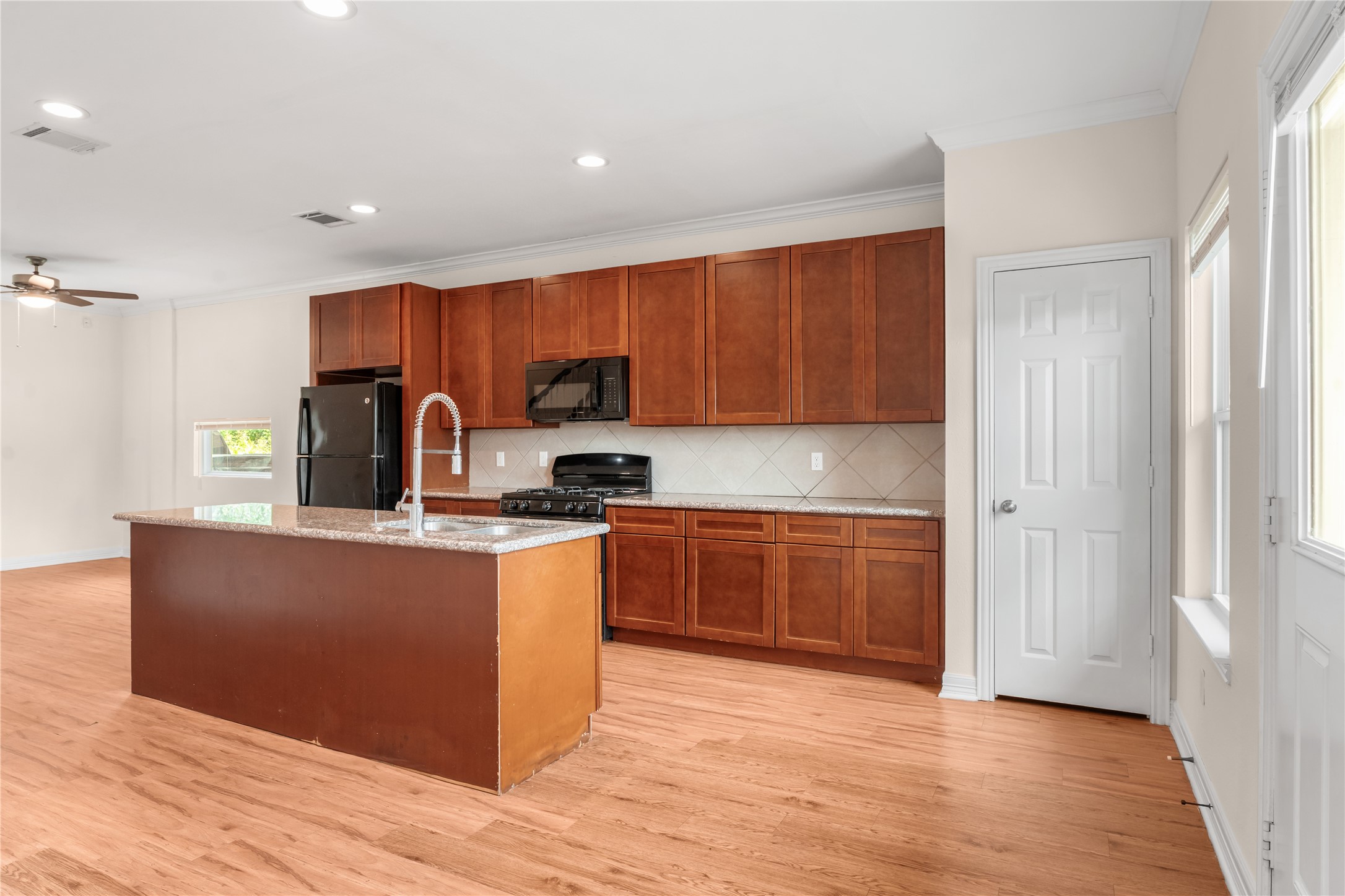 2407 Ferguson Way, Unit 1 Houston, TX 77088 - Photo 5 of 31