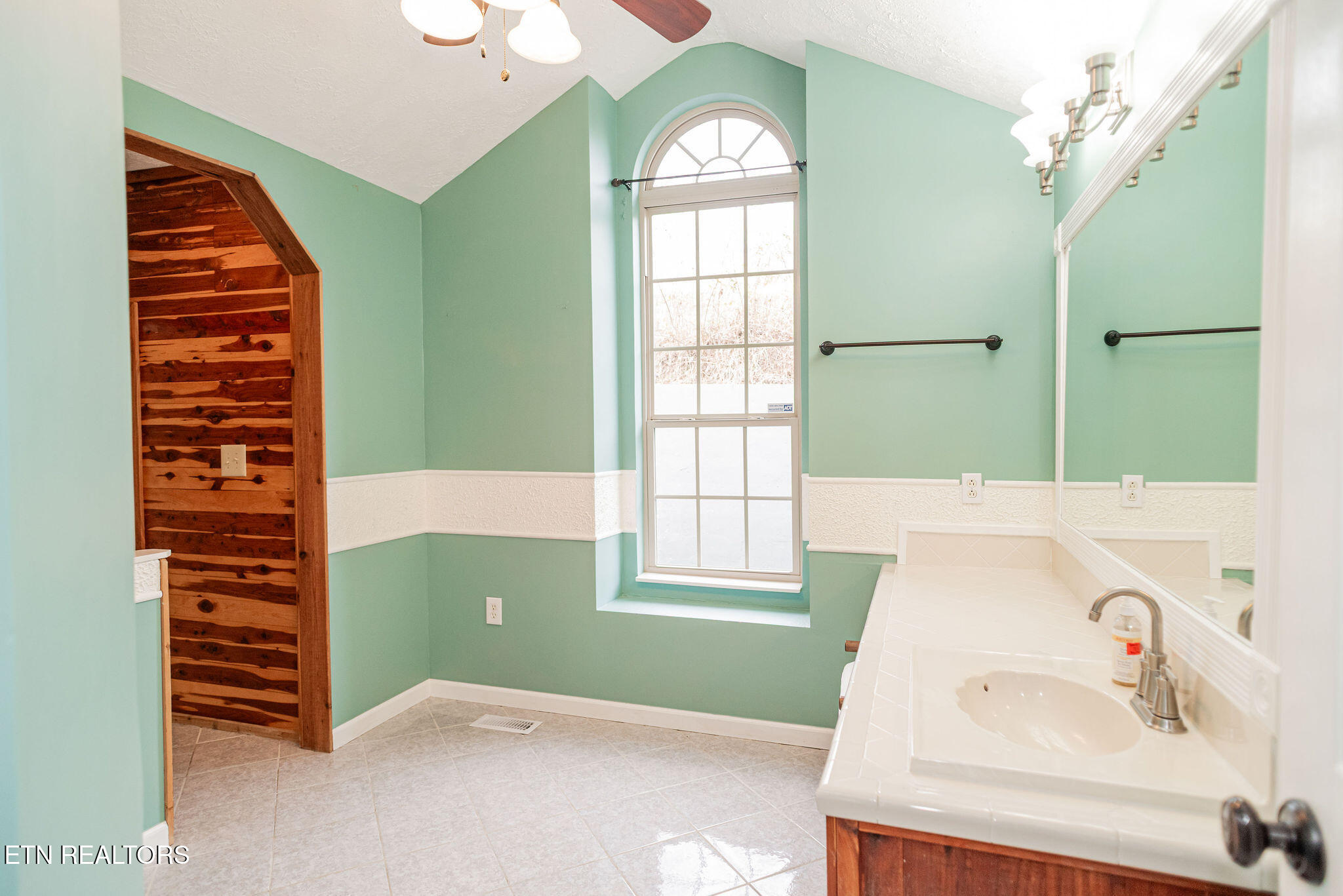 538 Foster Road Lenoir City, TN 37771 - Photo 18 of 34 Downstaris Bath