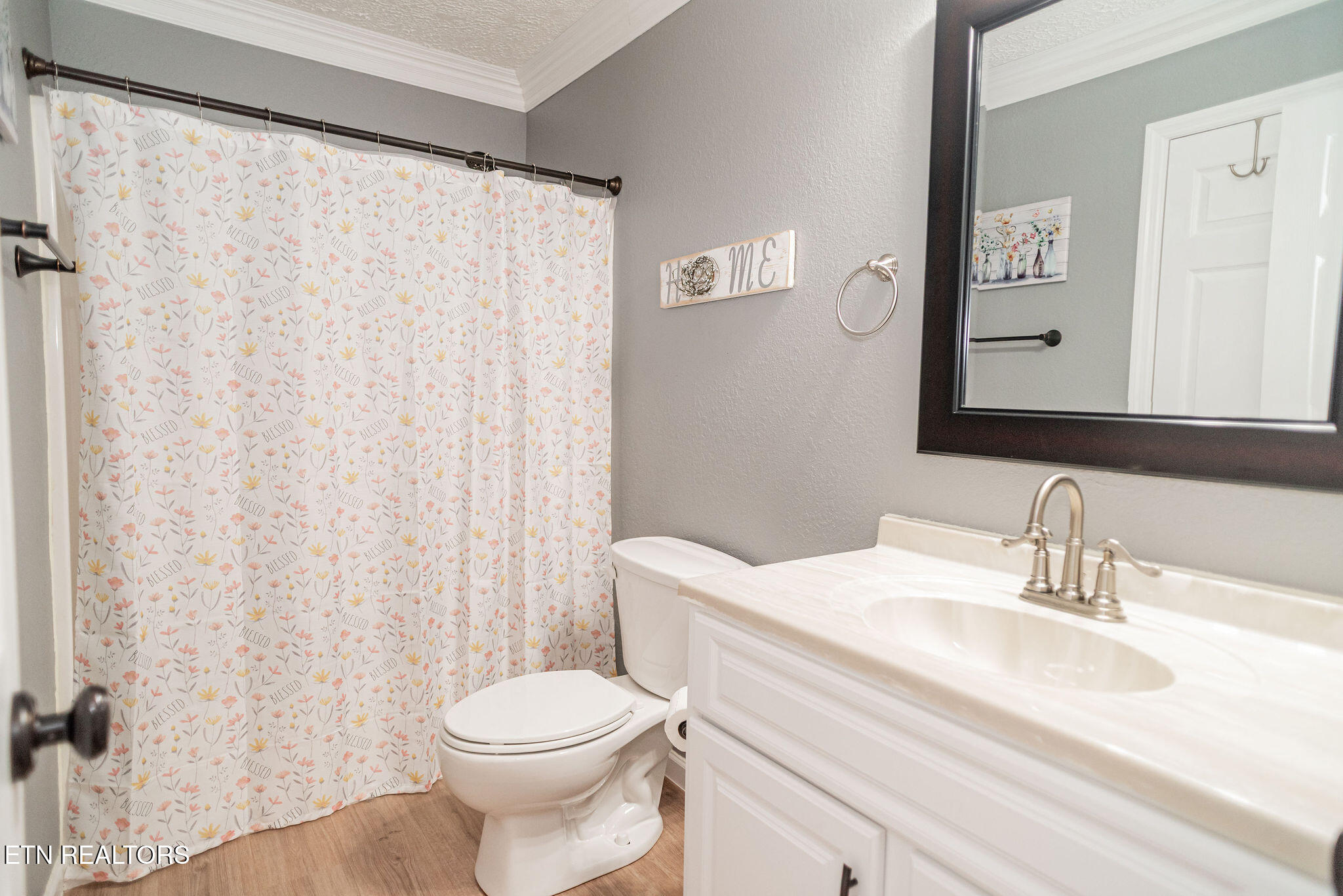 538 Foster Road Lenoir City, TN 37771 - Photo 24 of 34 Upstiars Bathroom