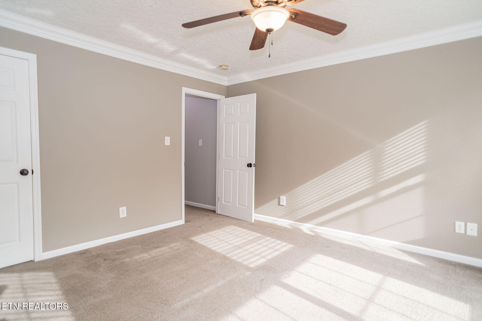 538 Foster Road Lenoir City, TN 37771 - Photo 27 of 34 Upstairs Bedroom 2