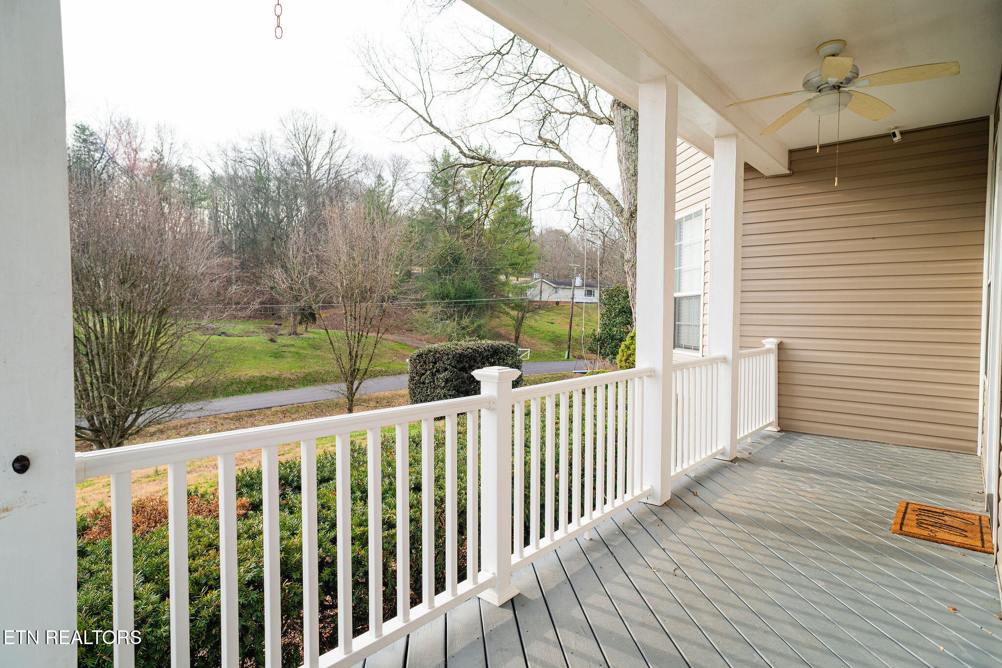 538 Foster Road Lenoir City, TN 37771 - Photo 4 of 34 Front Porch View