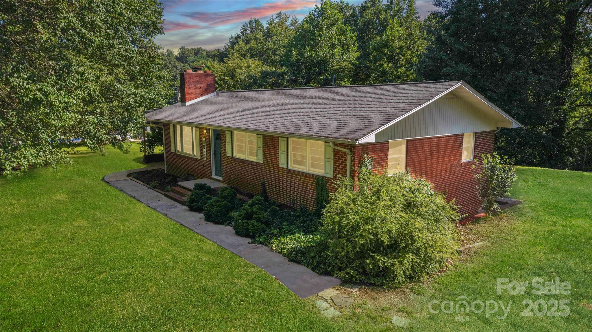 185 Waycaster Road Marion, NC 28752 - Photo 1 of 32 Gallery Image 1