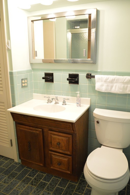 50 Arliss Street Springfield, MA 01109 - Photo 12 of 30 Gallery Image 12