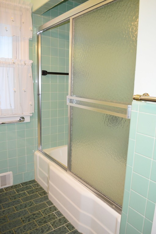 50 Arliss Street Springfield, MA 01109 - Photo 13 of 30 Gallery Image 13