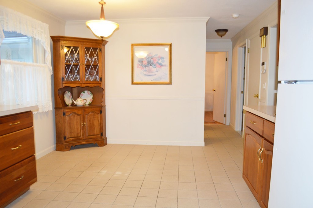 50 Arliss Street Springfield, MA 01109 - Photo 5 of 30 Gallery Image 5