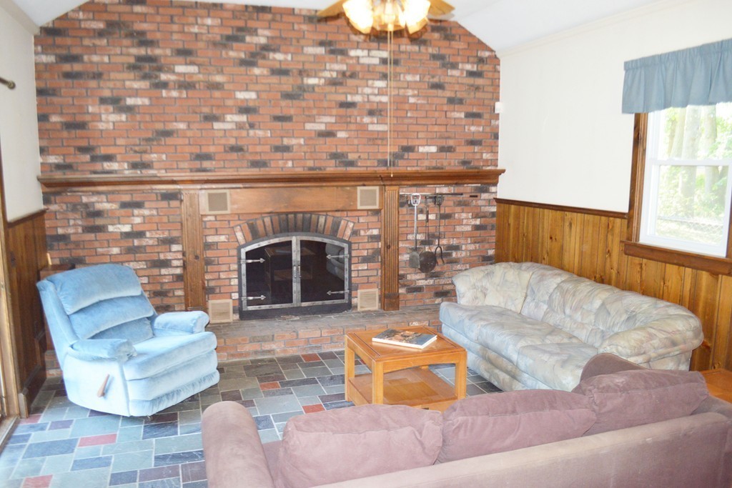 50 Arliss Street Springfield, MA 01109 - Photo 7 of 30 Gallery Image 7