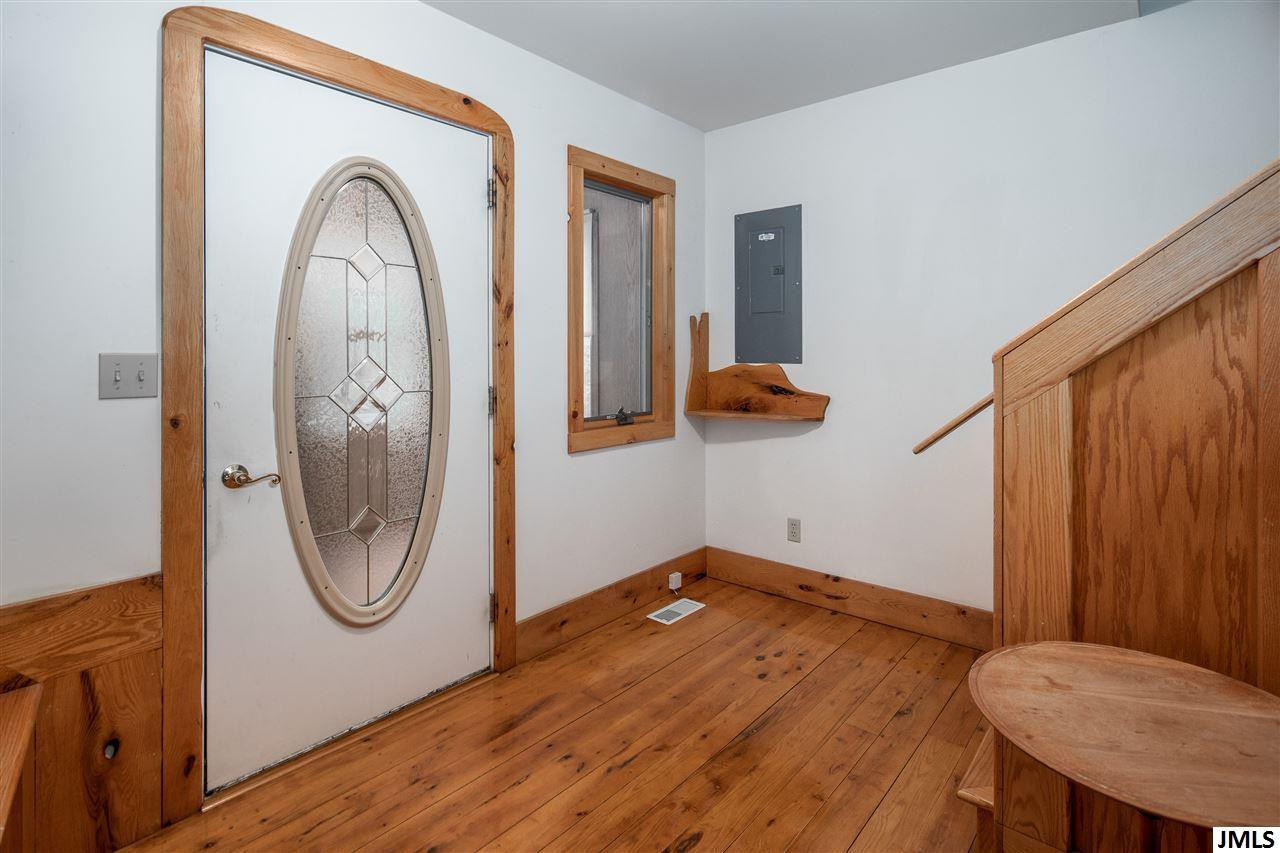4782 Woodland Road Jackson, MI 49203 - Photo 3 of 28 Photo 3