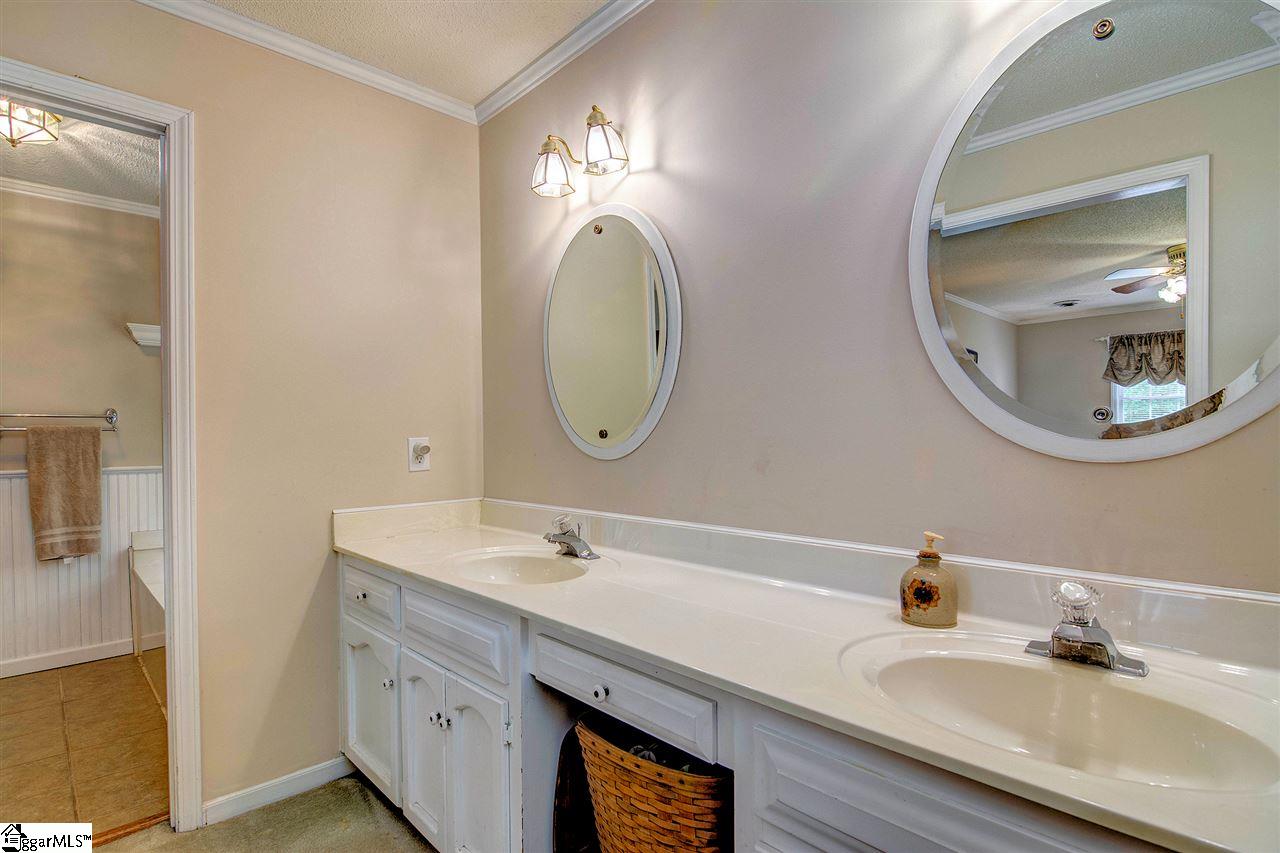 415 Spring Meadow Road Simpsonville, SC 29680 - Photo 27 of 34 Gallery Image 27