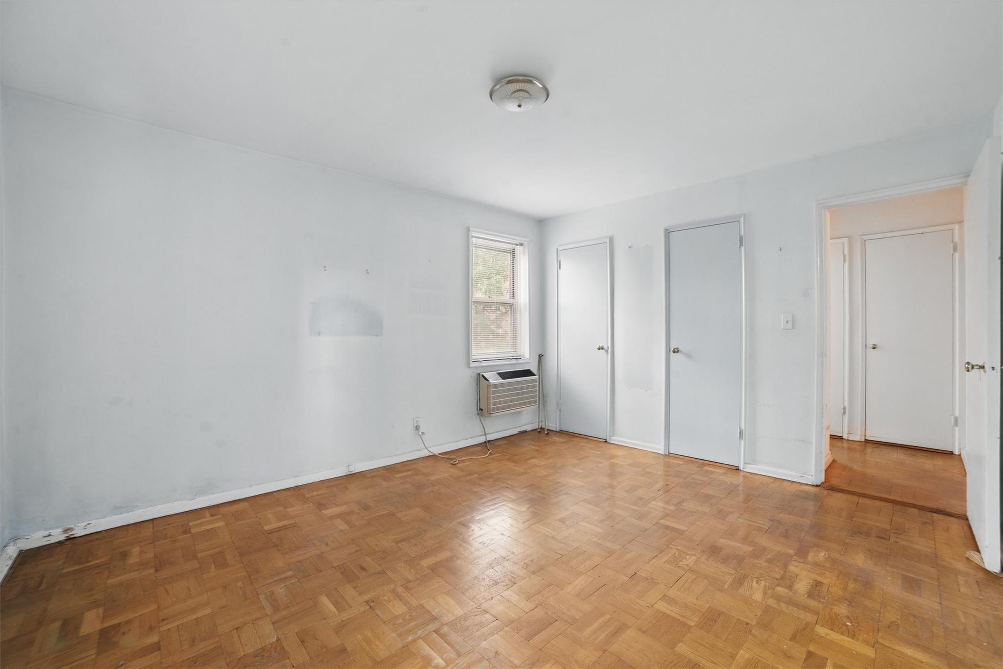 682 Tuckahoe Road, Unit 1A Yonkers, NY 10710 - Photo 13 of 17 a view of an empty room