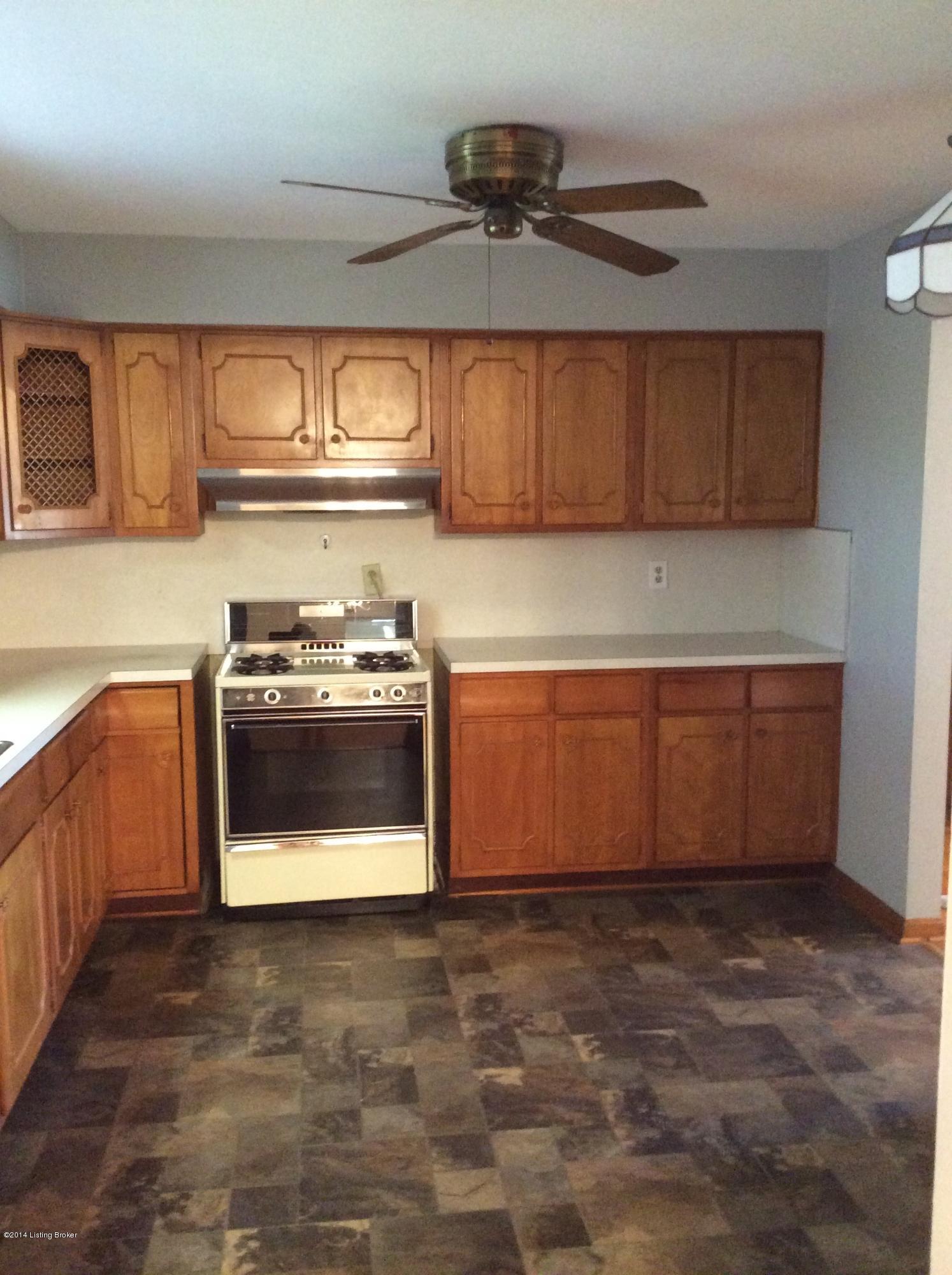 5214 Poplar Level Road Louisville, KY 40219 - Photo 2 of 15 Eat in kitchen