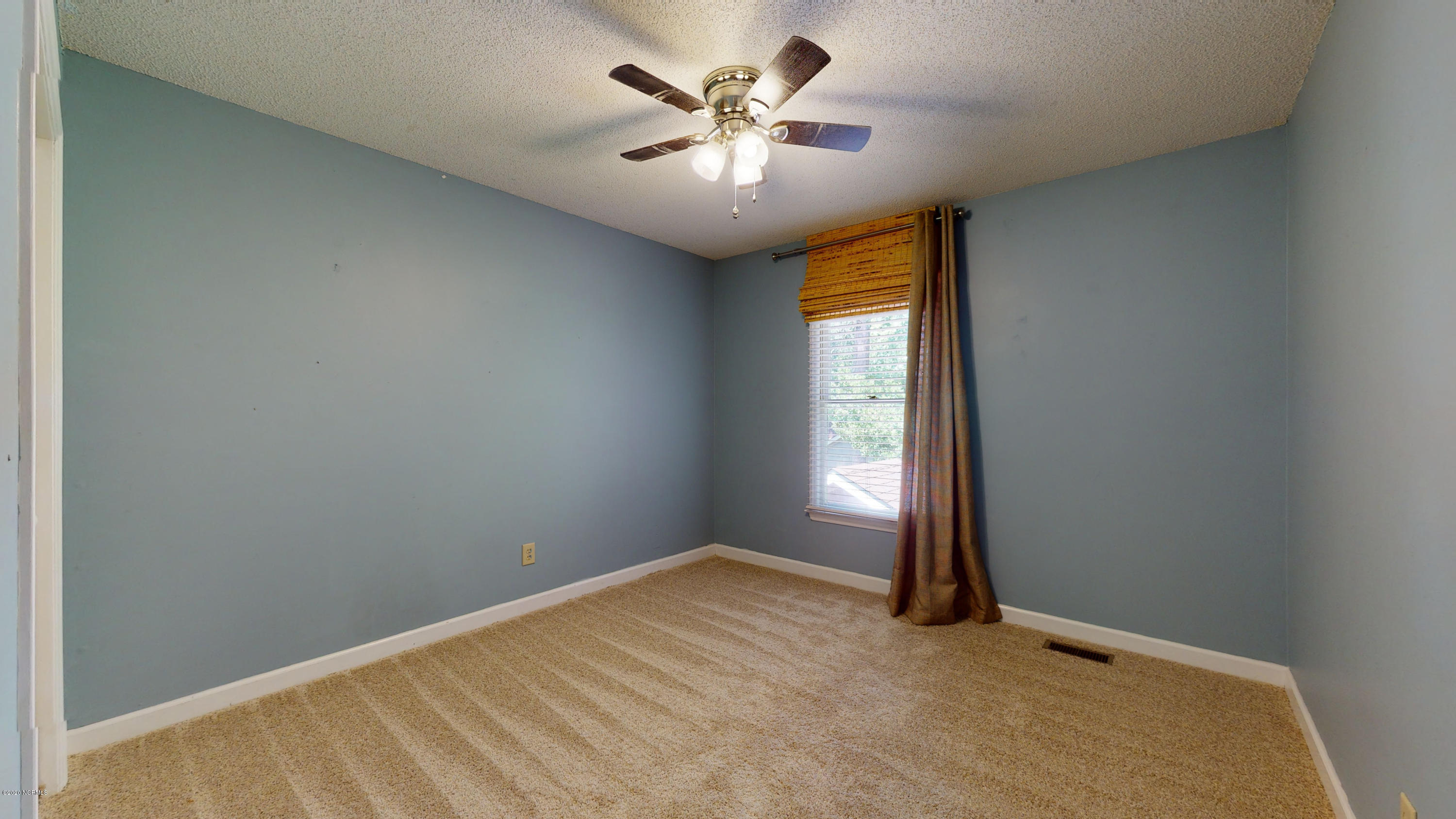 2005 Quail Ridge Road, Unit D Greenville, NC 27858 - Photo 18 of 31 2005 D Quail Ridge-30