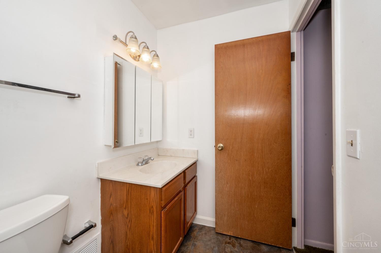 4277 Glenhaven Road Cincinnati, OH 45238 - Photo 23 of 43 Gallery Image 23