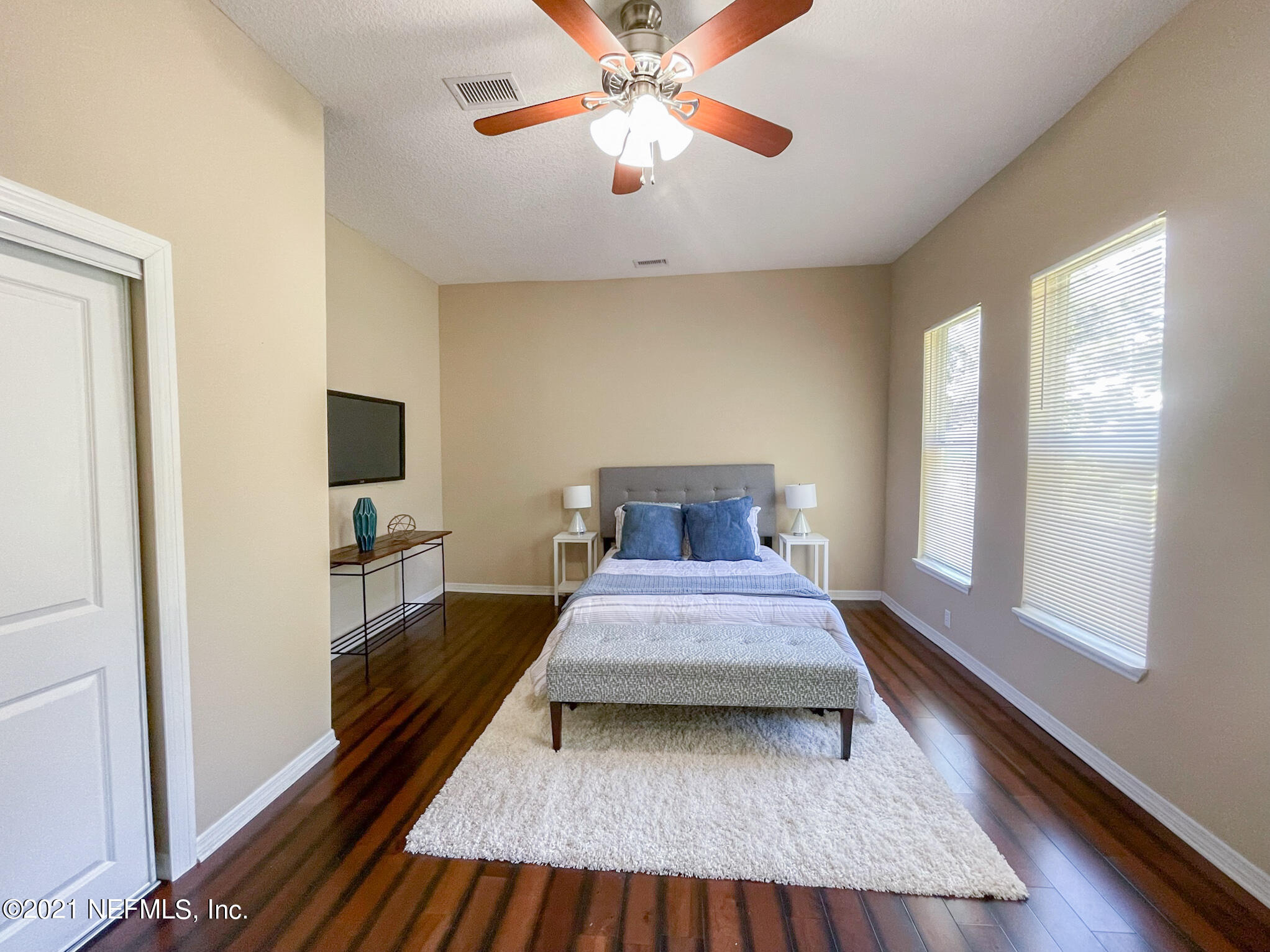 2157 Jernigan Road Jacksonville, FL 32207 - Photo 22 of 37 22 - Master Bedroom