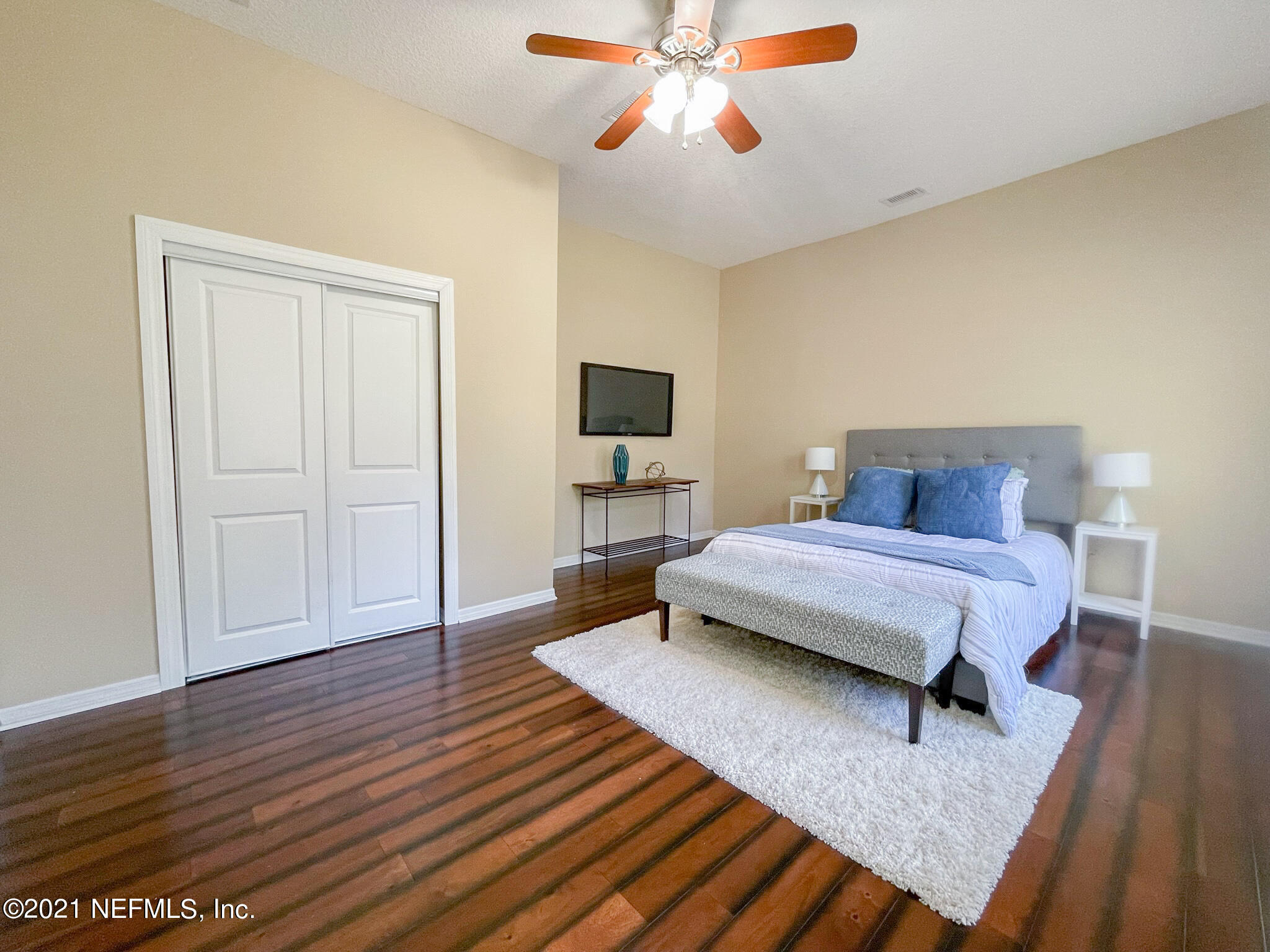 2157 Jernigan Road Jacksonville, FL 32207 - Photo 23 of 37 23 - Master Bedroom
