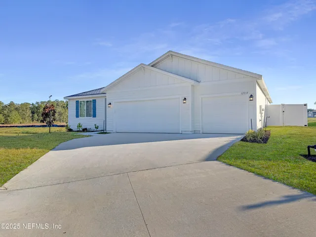 $2,300 | 12719 Senbay Court, Jacksonville, FL 32218