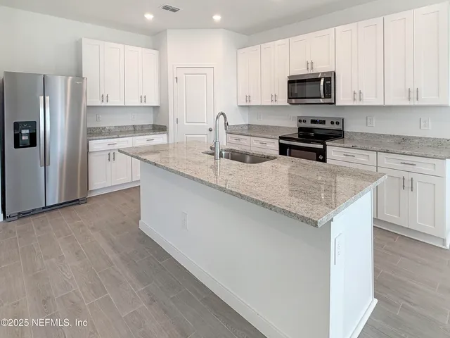 $2,300 | 12719 Senbay Court, Jacksonville, FL 32218