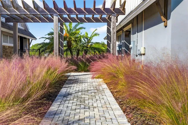 $735,000 | 14531 Woodland Spur Drive, Lithia, FL 33547