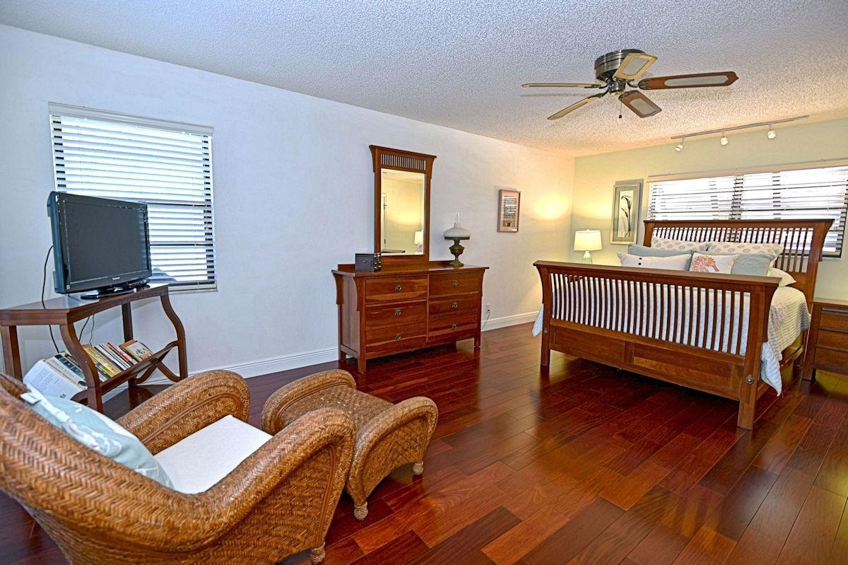 12899 Barrow Road North Palm Beach, FL 33408 - Photo 11 of 25 12-pXsXwpaLQx6dFaWmib1T_thumbnail%5B4%5D