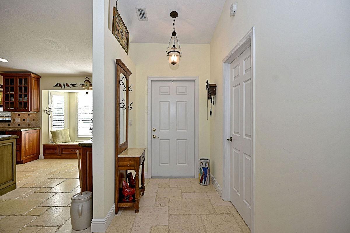 12899 Barrow Road North Palm Beach, FL 33408 - Photo 2 of 25 3-ErLugEdTdmULOsvjQnVg_thumbnail%5B5%5D