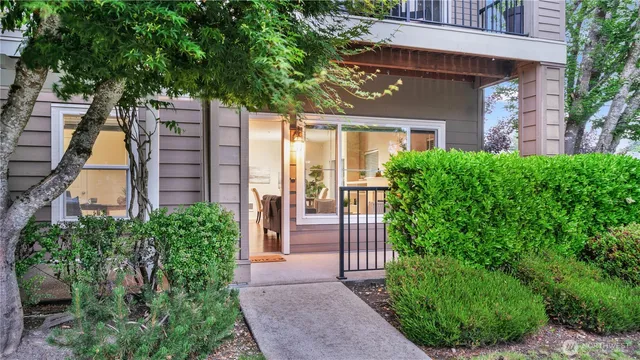 $385,000 | 2104 Palisade Boulevard, Unit B7, DuPont, WA 98327