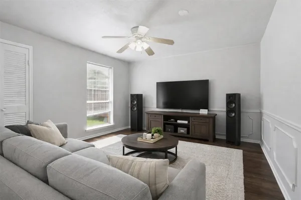 $1,970 | 10507 Offer Drive, Houston, TX 77031