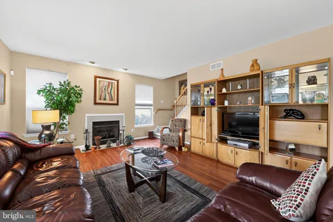 $525,000 | 4 Redbud Drive, Sicklerville, NJ 08081