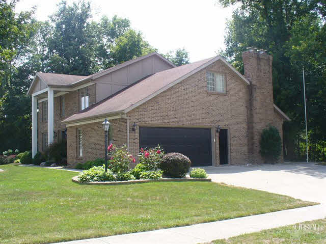 5733 Inland Trail Fort Wayne, IN 46825 - Photo 2 of 27