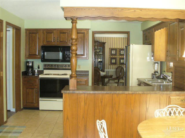 5733 Inland Trail Fort Wayne, IN 46825 - Photo 14 of 27