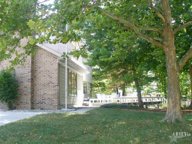 5733 Inland Trail Fort Wayne, IN 46825 - Photo 3 of 27