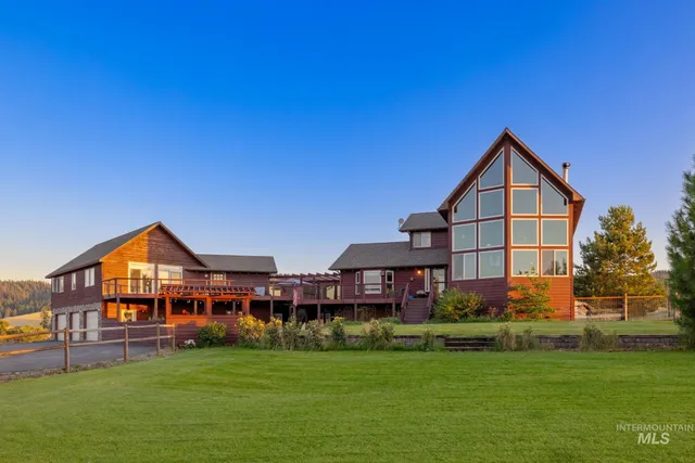 $1,495,000 | 1199 Walker Road, Viola, ID 83872
