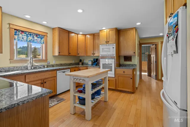 $1,495,000 | 1199 Walker Road, Viola, ID 83872