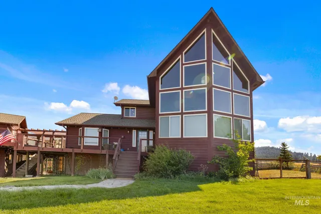 $1,495,000 | 1199 Walker Road, Viola, ID 83872